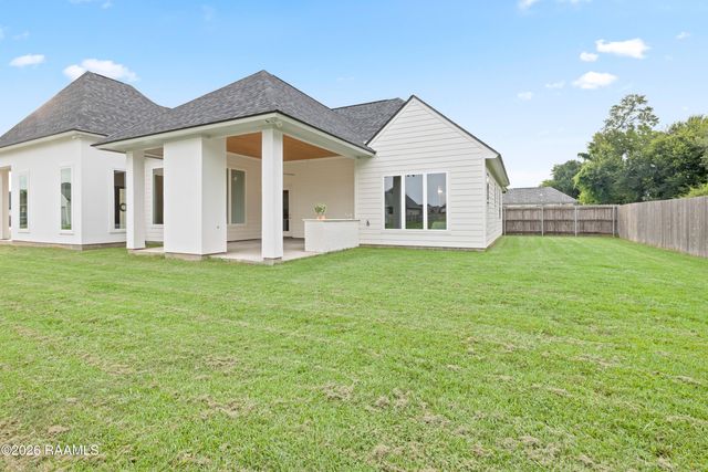 101 Cypress Wood Lane, Youngsville, LA 70592