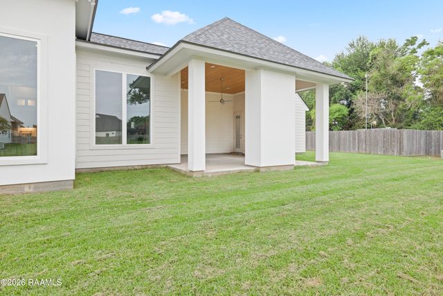 101 Cypress Wood Lane, Youngsville, LA 70592