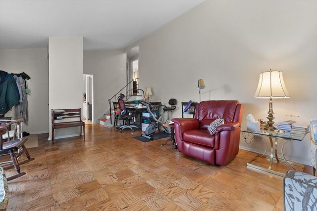 26892 N Iride Drive, Mundelein, IL 60060