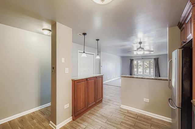 10048 S Pulaski Road 1E, Oak Lawn, IL 60453