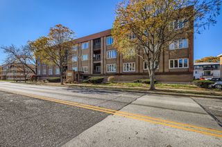 10048 S Pulaski Road 1E, Oak Lawn, IL 60453