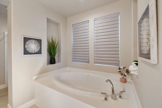 5115 Ridgevine Way, Fair Oaks, CA 95628