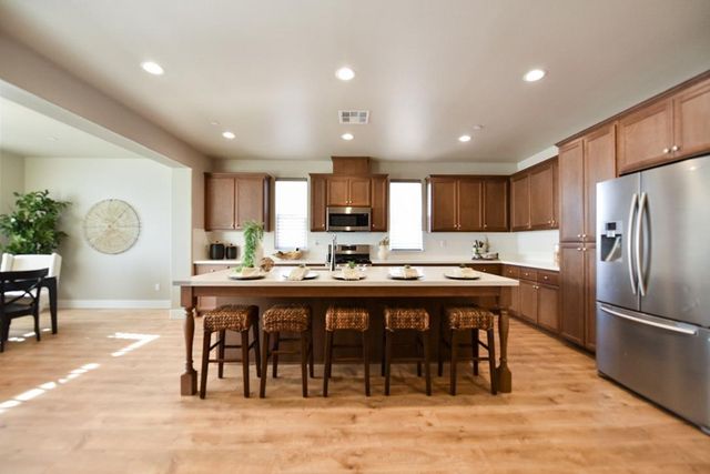 5115 Ridgevine Way, Fair Oaks, CA 95628