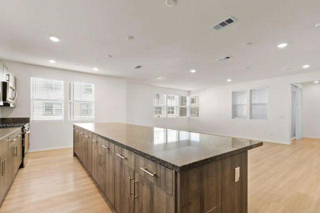 5381 Calle Rockfish 63, San Diego, CA 92154