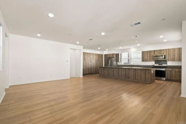 5381 Calle Rockfish 63, San Diego, CA 92154