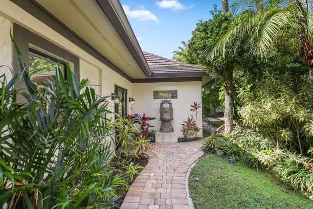 2835 Polo Island Drive H104, Wellington, FL 33414