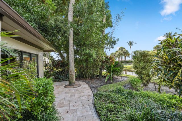 2835 Polo Island Drive H104, Wellington, FL 33414