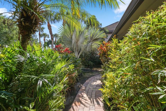 2835 Polo Island Drive H104, Wellington, FL 33414
