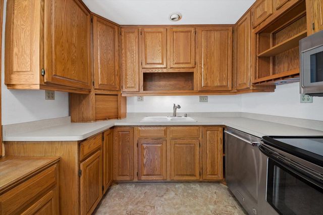 2510 Bittersweet COURT, Racine, WI 53402
