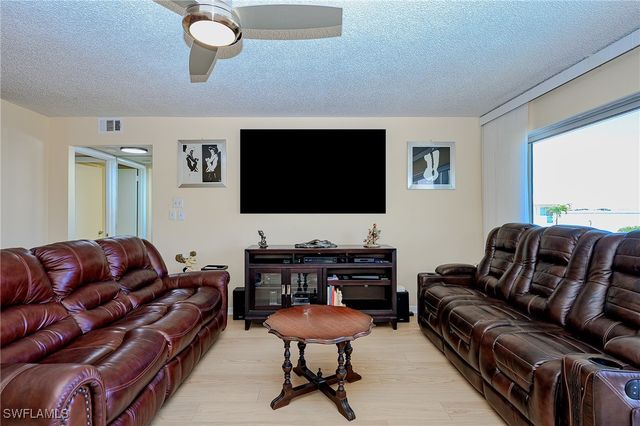 1100 8th AVE S 309C, Naples, FL 34102