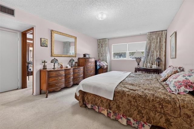 2222 AMERICUS BOULEVARD N 18, Clearwater, FL 33763
