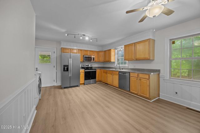 102 Adams Boulevard, Greenville, NC 27858