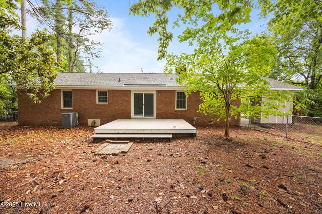 102 Adams Boulevard, Greenville, NC 27858