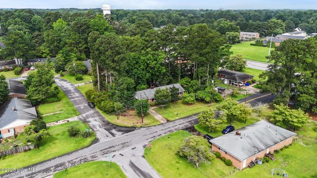 102 Adams Boulevard, Greenville, NC 27858