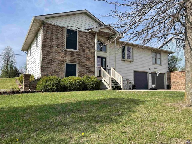 2211 Crestview Dr, Emporia, KS 66801