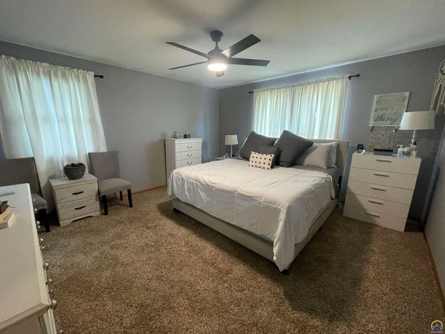 2211 Crestview Dr, Emporia, KS 66801