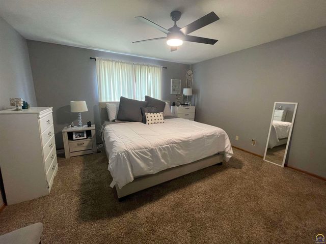 2211 Crestview Dr, Emporia, KS 66801