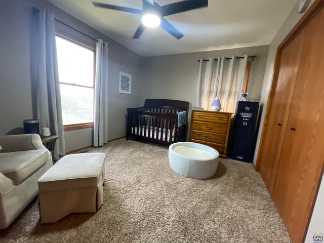 2211 Crestview Dr, Emporia, KS 66801