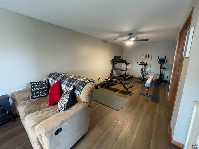 2211 Crestview Dr, Emporia, KS 66801