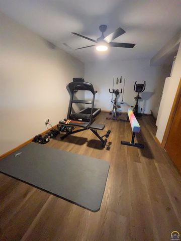 2211 Crestview Dr, Emporia, KS 66801