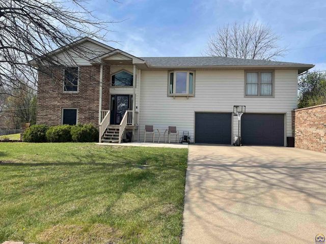 2211 Crestview Dr, Emporia, KS 66801