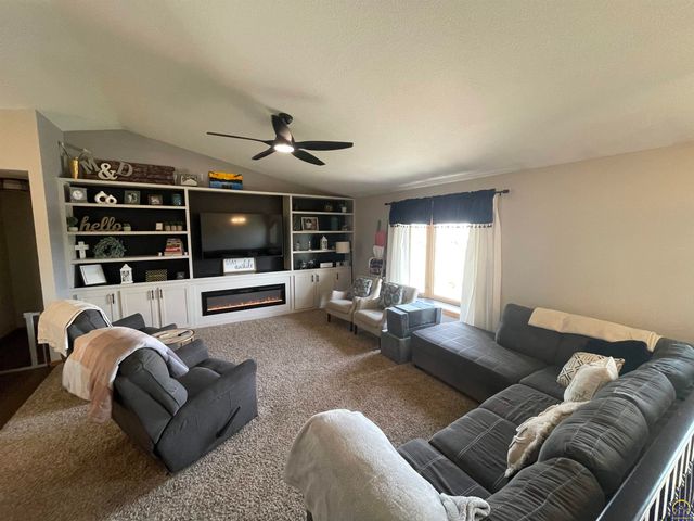 2211 Crestview Dr, Emporia, KS 66801