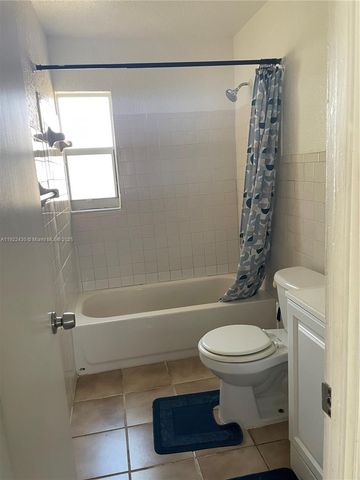 1865 NW 6th Ave 1, Pompano Beach, FL 33060