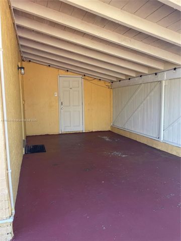 1865 NW 6th Ave 1, Pompano Beach, FL 33060