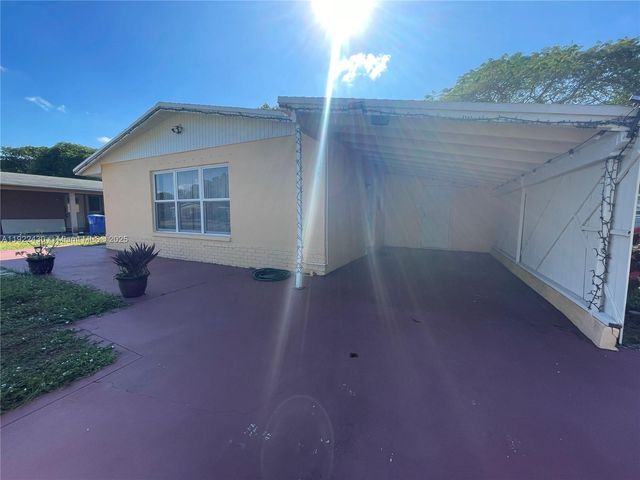 1865 NW 6th Ave 1, Pompano Beach, FL 33060