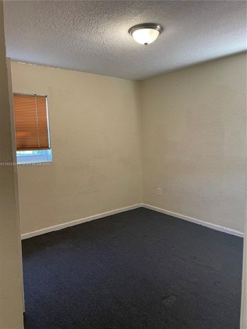 1865 NW 6th Ave 1, Pompano Beach, FL 33060