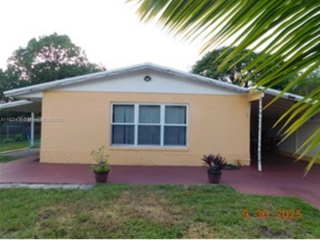 1865 NW 6th Ave 1, Pompano Beach, FL 33060