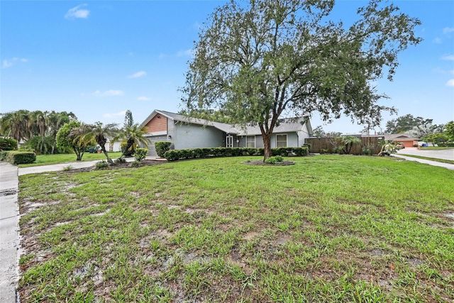 626 ROLLINGWOOD LANE, Valrico, FL 33594