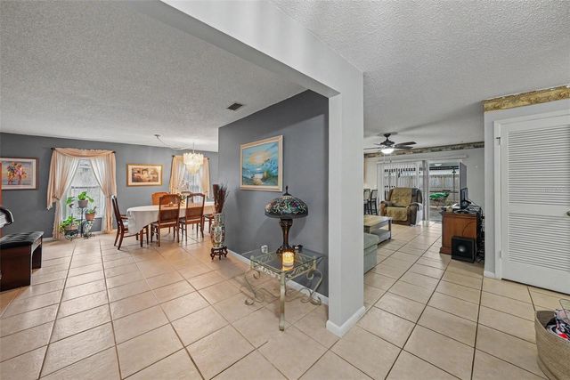 626 ROLLINGWOOD LANE, Valrico, FL 33594