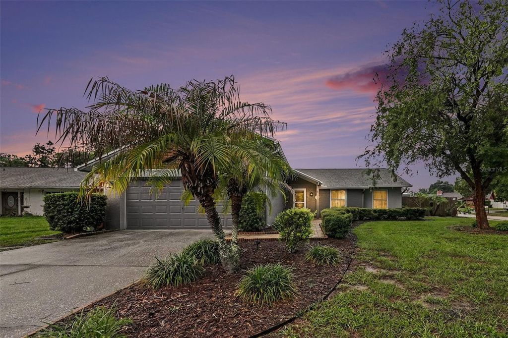 626 ROLLINGWOOD LANE, Valrico, FL 33594