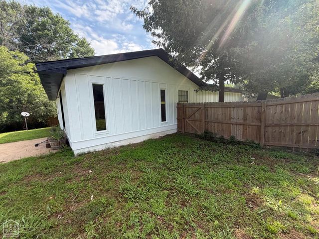 2020 Cenwood Drive, Jonesboro, AR 72401
