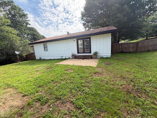 2020 Cenwood Drive, Jonesboro, AR 72401