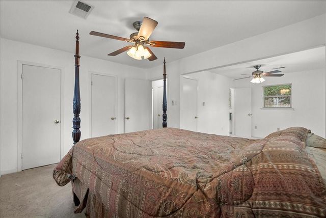 4206 Country Club Drive, Dickinson, TX 77539