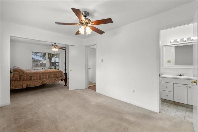 4206 Country Club Drive, Dickinson, TX 77539