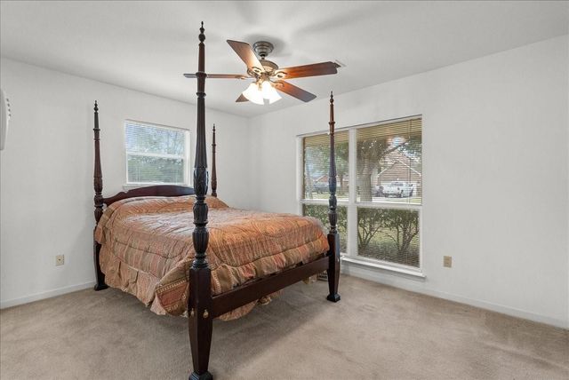 4206 Country Club Drive, Dickinson, TX 77539