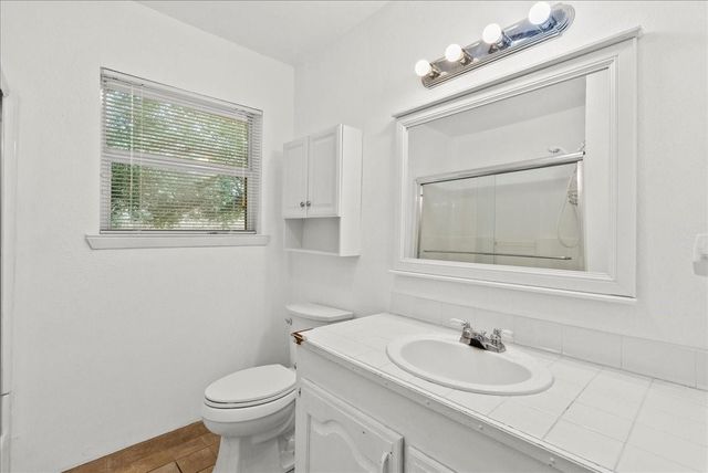 4206 Country Club Drive, Dickinson, TX 77539