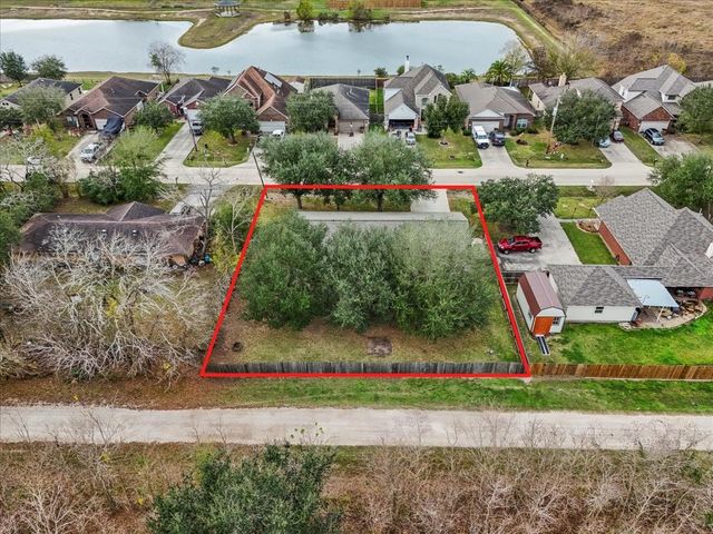 4206 Country Club Drive, Dickinson, TX 77539