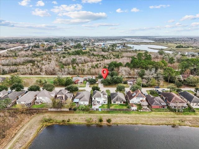 4206 Country Club Drive, Dickinson, TX 77539