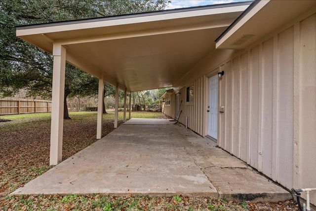 4206 Country Club Drive, Dickinson, TX 77539