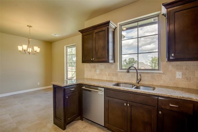 2701 Hermoso Circle, Edmond, OK 73034