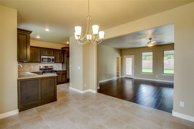2701 Hermoso Circle, Edmond, OK 73034