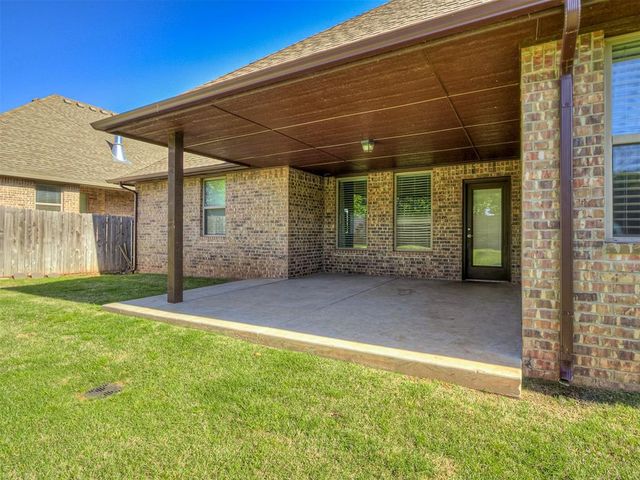 2701 Hermoso Circle, Edmond, OK 73034