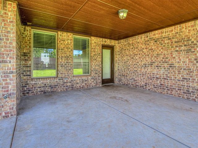 2701 Hermoso Circle, Edmond, OK 73034