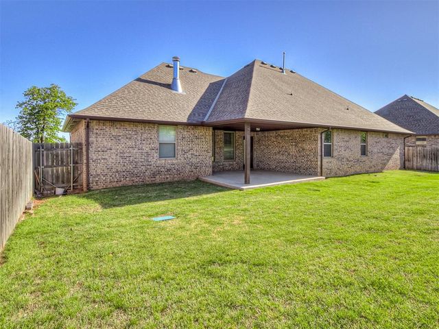 2701 Hermoso Circle, Edmond, OK 73034