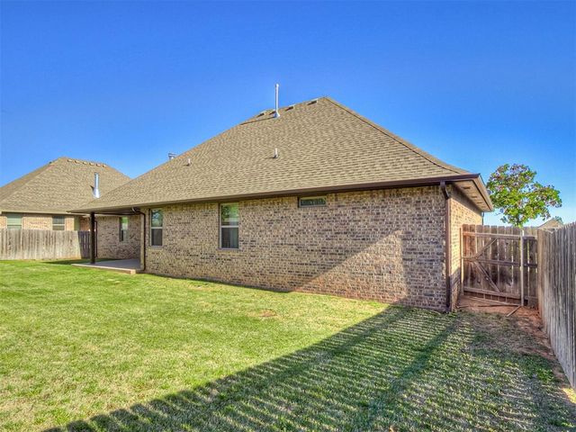 2701 Hermoso Circle, Edmond, OK 73034