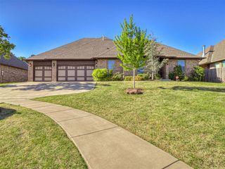2701 Hermoso Circle, Edmond, OK 73034